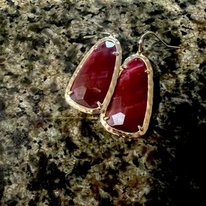 Kendra Scott Elle Earrings Bordeaux Red Maroon Gold Tone Drop Dangle